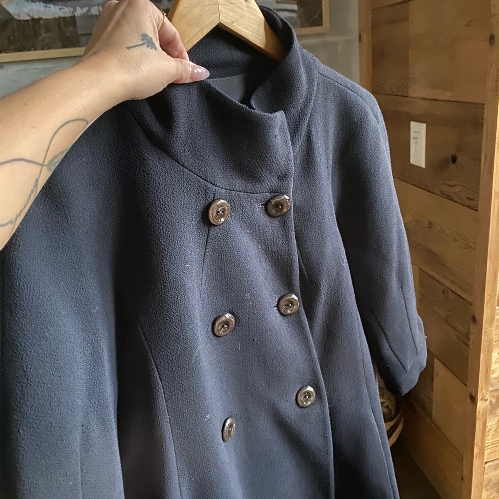 Armani Collezione Navy wool peacoat, size 4 - Picture 4 of 7